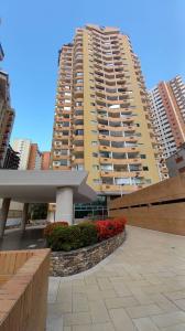 Apartamento en Res. Las Chimeneas. PLA-1813, 120 mt2, 3 habitaciones