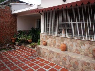 Casa en Venta Zona Este Barquisimeto 23-1798 M&N 04145093007, 190 mt2, 4 habitaciones