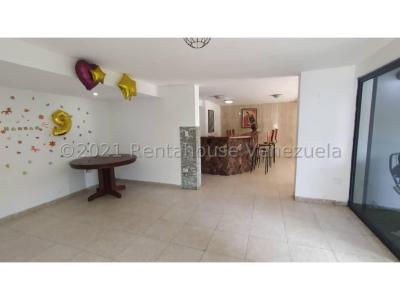 Casa en venta Zona Este el pedregal Barquisimeto 22-7107   jrh, 300 mt2, 4 habitaciones