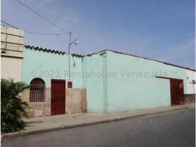 Casa en venta en Centro Barquisimeto Mls# 22-7725 FCB , 267 mt2, 3 habitaciones