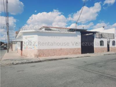 Casa en venta en Parroquia Concepción Barquisimeto Mls#22-16795 fcb, 290 mt2, 4 habitaciones