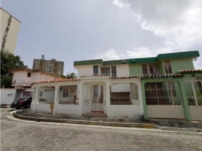 Casa en venta en El Este de Barquisimeto Mls#22-8304 fcb, 296 mt2, 4 habitaciones