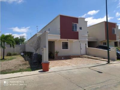 Casa en Venta Ciudad Roca Barqto. 22-7925 EAO 0414-5266712, 190 mt2, 4 habitaciones