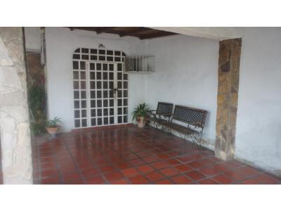 Casa en venta centro Barquisimeto 22-17628   jrh, 757 mt2, 4 habitaciones
