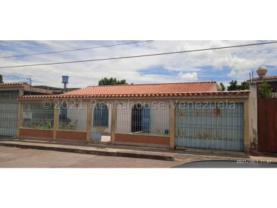 Casa en venta en Centro Barquisimeto Mls# 22-6394 FCB , 312 mt2, 3 habitaciones
