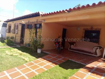 Casa en Venta La Mata Cabudare 23-8949 M&N 04145093007, 288 mt2, 4 habitaciones