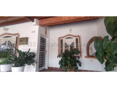 Casa en Venta Los Bucares Cabudare 22-23631 M&N 04145093007, 135 mt2, 3 habitaciones