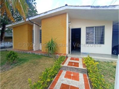 Casa en Venta Chucho Briceño Cabudare 22-21090 M&N 04145093007, 365 mt2, 4 habitaciones