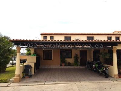 Casa en venta en Chucho Briceño Cabudare 22-27950 YC, 4 habitaciones