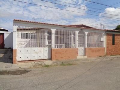 Casa en venta en Valle Hondo Cabudare 23-6074 YC, 4 habitaciones