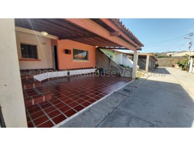 Casa en Venta Los Bucares Cabudare 22-24427 M&N 0424-5543093, 135 mt2, 3 habitaciones