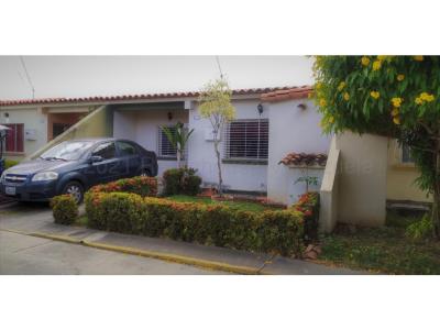Casa en venta La Mora Cabudare #21-14137 MV, 135 mt2, 3 habitaciones