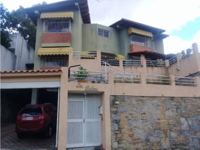 Vendo casa 280mts2 5h/5b/4pe Lomas de La Trinidad 4903, 280 mt2, 5 habitaciones