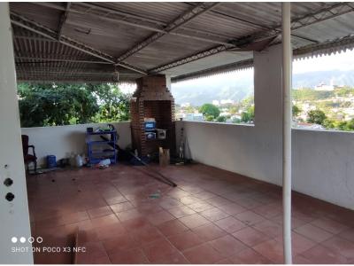 Casa en Venta en Cumbres de Curumo, Baruta - Caracas, 400 mt2, 5 habitaciones