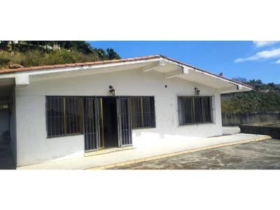 Casa En Venta En La Peña Km16 El Junquito, 720 mt2, 5 habitaciones