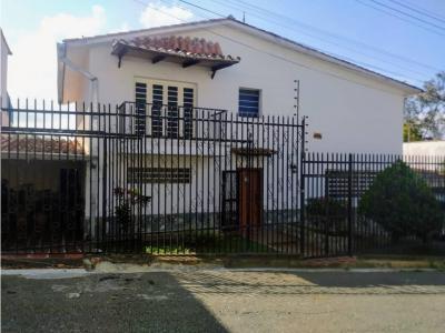 Casa en Av Principal AVP Colinas de Carrizal, 350 mt2, 5 habitaciones