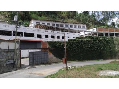 Venta de hermosa casa de 700m2 en Colinas de Carrizal , 300 mt2, 7 habitaciones