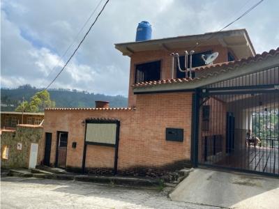 Vedo Casa en Urbanización Colinas de Carrizal , 400 mt2, 5 habitaciones