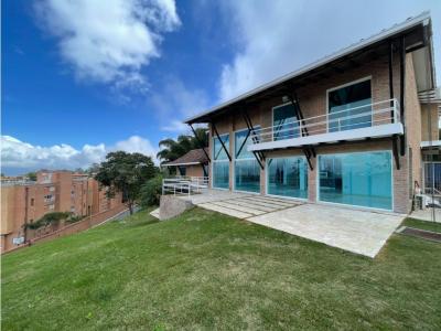 Casa en Alto Hatillo, 422 mt2, 3 habitaciones