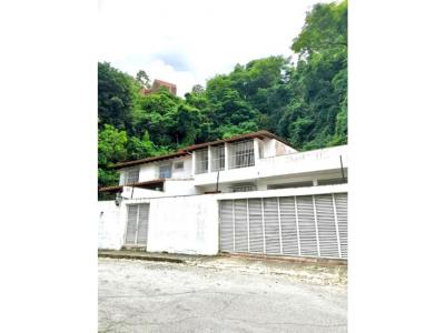 Casa en Venta en Colinas del Tamanaco, 600 mt2, 4 habitaciones