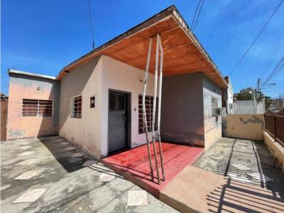Vendo casa de oportunidad en piñonal Estado Aragua., 166 mt2, 5 habitaciones