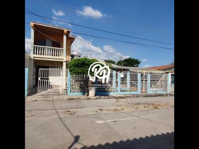 Casa en venta en la Urb. Los Samanes. Maracay, 324 mt2