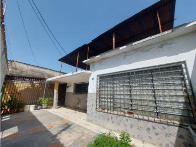 Casa En Venta En Piñonal, Maracay, Aragua, 384 mt2, 9 habitaciones