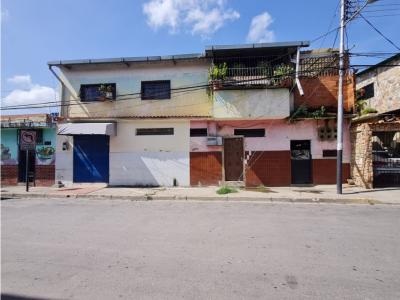 Casa En Venta en el Sector Coromoto, Maracay, 252 mt2, 4 habitaciones