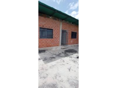 Casa en Venta en el Sector San Jose- Maracay, 227 mt2, 6 habitaciones