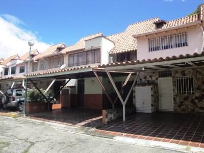 Townhouse en venta Mérida, Avenida Andrés Bello - Jardines de Alto Chama, 189 mt2, 5 habitaciones
