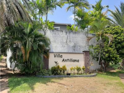 Cómoda y amplia casa ubicada en la Urbanización Villa Antillana, 442 mt2, 4 habitaciones