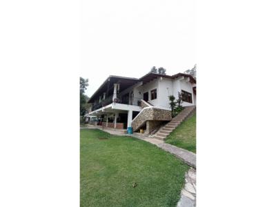 Casa en venta urbanización Potrerito San Antonio de Los Altos, 220 mt2, 3 habitaciones