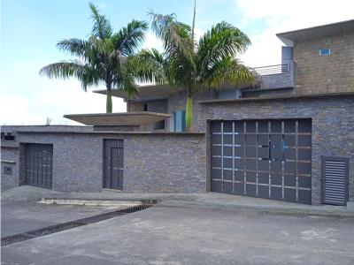 Casa obra gris Urb Parque El Retiro San Antonio de Los Altos, 1222 mt2, 7 habitaciones