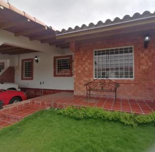 Linda Casa ubicada en la Urbanización CAPAUPEL , 3 habitaciones