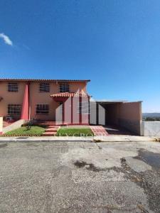 TownHouse en Urbanización Caña Dulce, La Mora , 240 mt2, 4 habitaciones