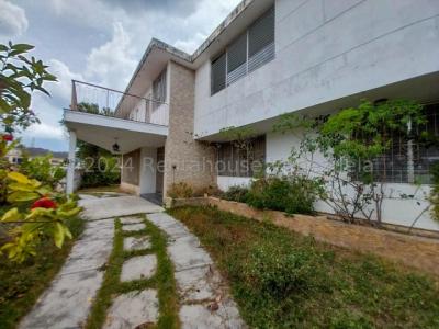 Casa en venta en Cumbres de Curumo , 800 mt2, 6 habitaciones