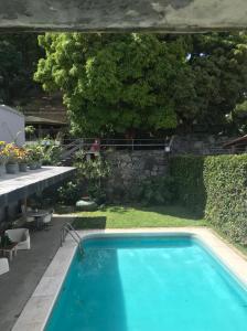 Vendo quinta con piscina en Colinas de Bello Monte, 700 mt2, 7 habitaciones