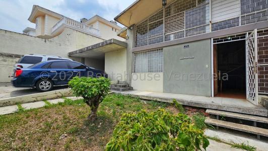 Casa en Venta en el Marques , 390 mt2, 4 habitaciones