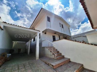 Casa en Venta en el Marques, 360 mt2, 4 habitaciones