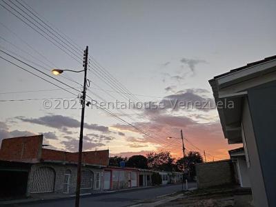 Casa de oportunidad con 2do planta iniciada , 132 mt2, 4 habitaciones