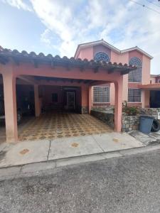 EN VENTA CASA EN NAGUANAGUA URBANIZACION LOMAS DEL ROCIO NAGUANAGUA CARABOBO. SAMIR TROSEL, 130 mt2, 3 habitaciones