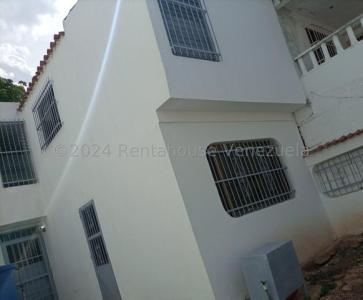 CASA EN VENTA LA ESMERALDA SAN DIEGO CARABOBO, 106 mt2, 3 habitaciones