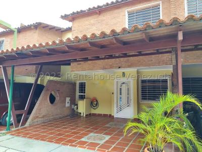 Diana Contreras Aquila townhouse en Villa Jardin San Diego DC 24-24-27621 R-A-H Carabobo, 85 mt2, 3 habitaciones