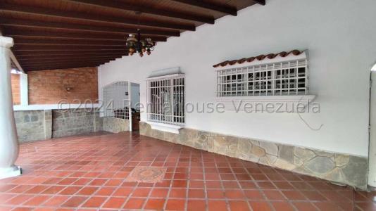 Casa en venta en el Morro II San Diego Carabobo 2428587 P, 310 mt2, 6 habitaciones