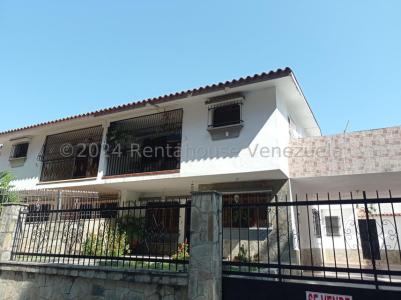 Casa en Venta  Calle publica, espaciosa , a remodelar La Trigaleña , Valencia Carabobo LF24-23402, 390 mt2, 5 habitaciones