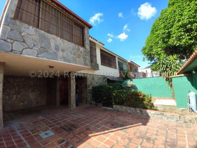 Hermosa Casa en venta en Trigal Norte Valencia Carabobo 242125 P, 437 mt2, 6 habitaciones