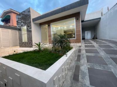 Casa en venta ubicada en el Parral Valencia Carabobo Venezuela Cod 24-18234, 347 mt2, 4 habitaciones