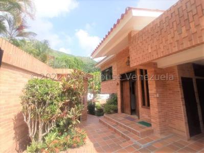 Casa en venta ubicada en el Parral Valencia Carabobo Venezuela Cod , 318 mt2, 6 habitaciones