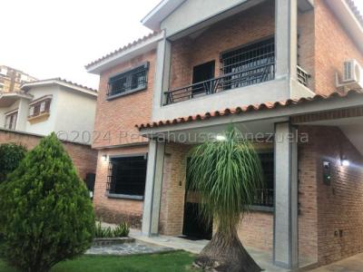 Casa Venta Entablillada, buena distribucion ,cocina moderna con tope de granito, calle cerrada  La T, 288 mt2, 5 habitaciones