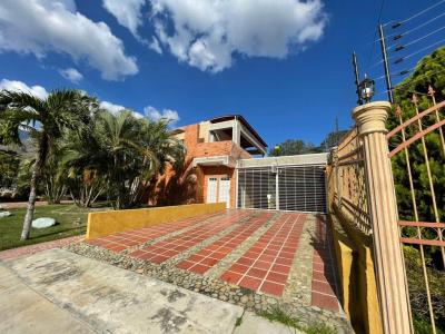 Casa en Conjunto Residencial Villas de San Diego., 416 mt2, 5 habitaciones